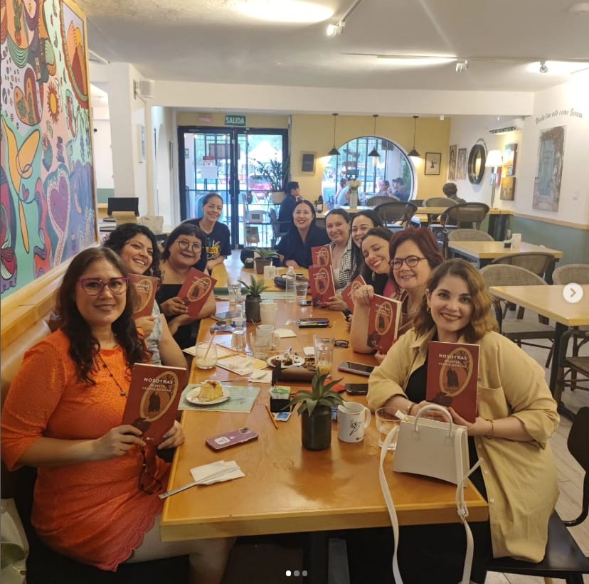 círcula de abril: nosotras, de suzette celaya