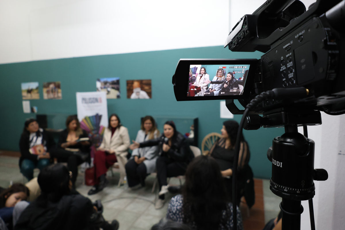 Conversatorio "las de aquí: escritoras sonorenses contemporáneas" en la felison 2024