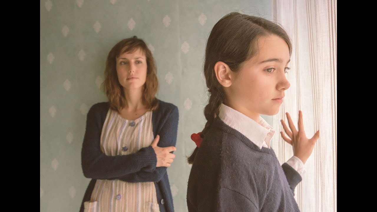 Las niñas (2020). Crecer entre preguntas, mentiras y violencias